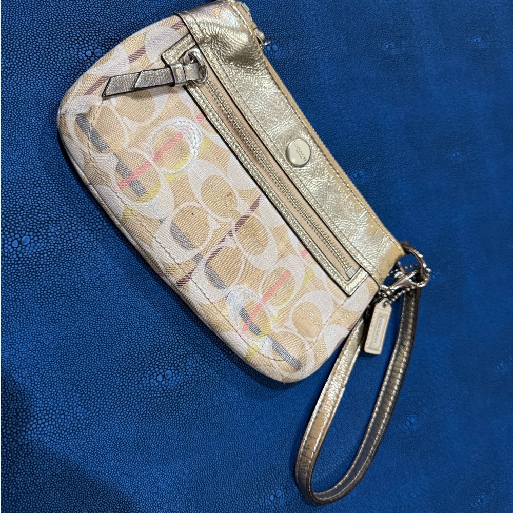 Coach Poppy Wristlet